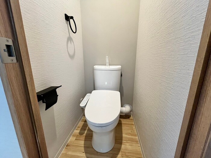 物件内観写真12　(トイレ)