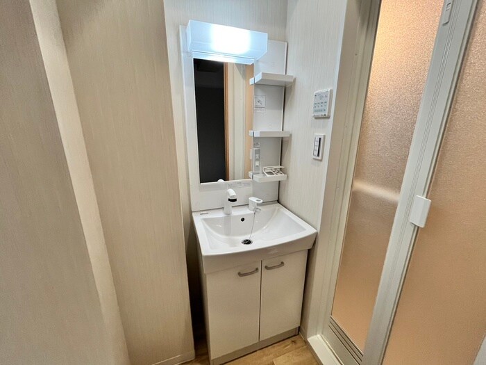 物件内観写真13　(洗面)