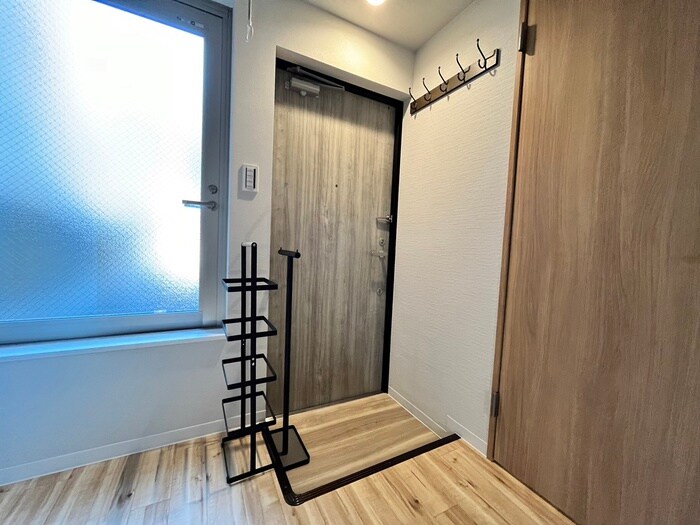 物件内観写真17　(玄関)