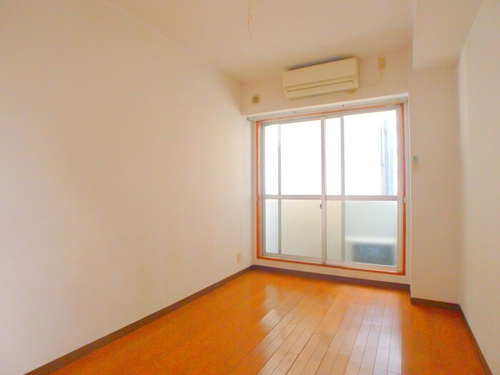 物件内観写真10　(居室)