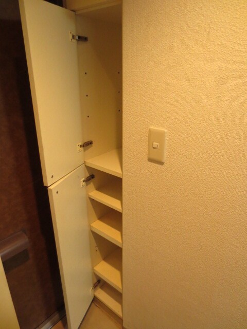 物件内観写真13　(靴箱)