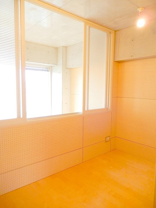 物件内観写真13　(居室)