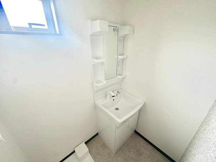 物件内観写真12　(洗面)