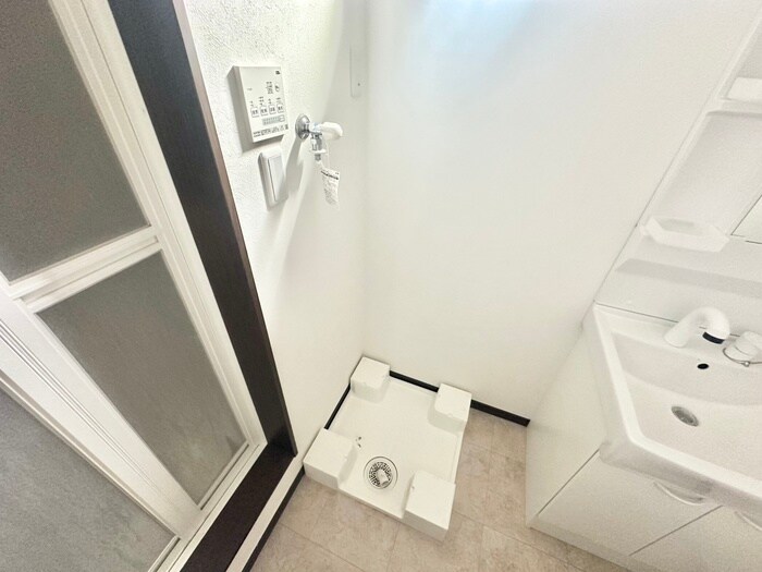 物件内観写真20　(洗濯機置場)