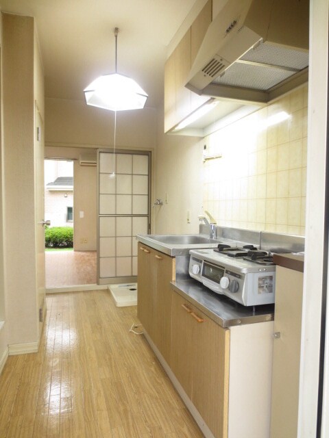 物件内観写真7　(室内からの展望)