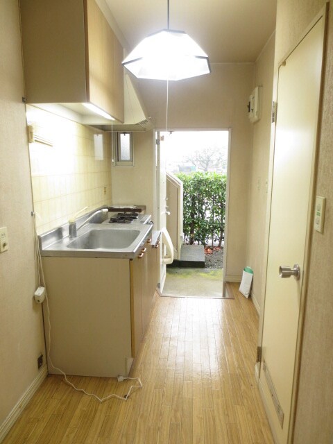 物件内観写真8　(室内からの展望)