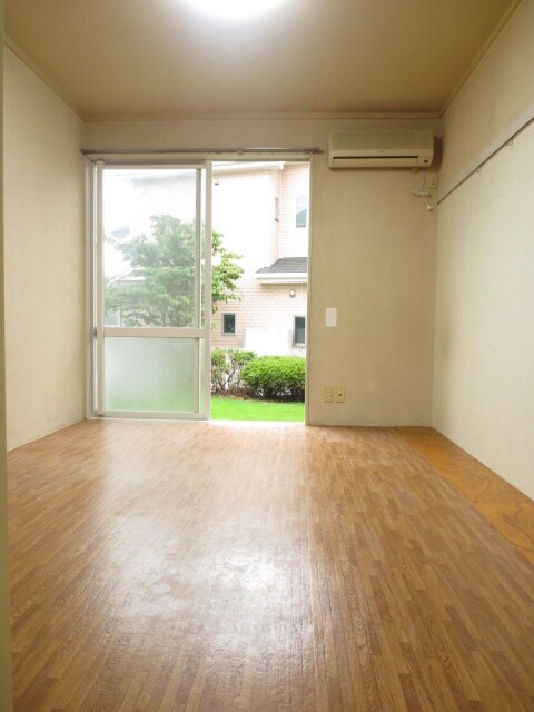 物件内観写真10　(居室)