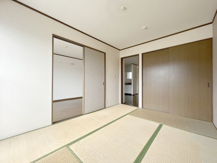 物件内観写真8　(居室)