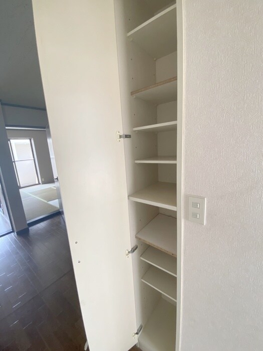 物件内観写真13　(靴箱)