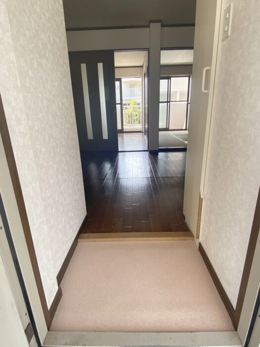 物件内観写真19　(玄関)