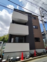 建築中