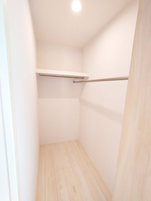 物件内観写真16　(収納)