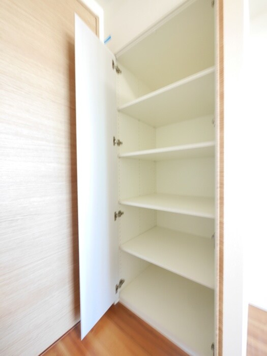 物件内観写真10　(収納)