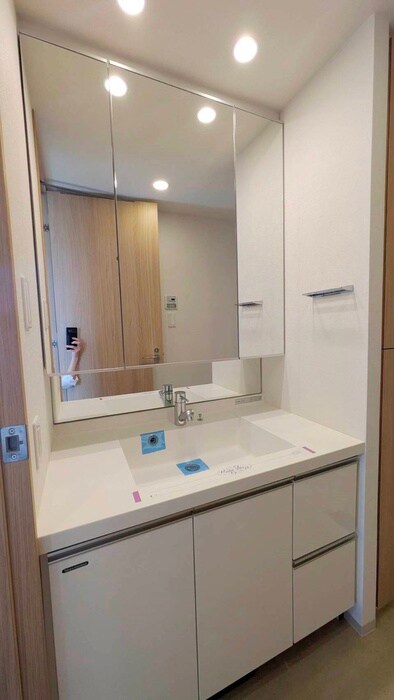 物件内観写真11　(洗面)