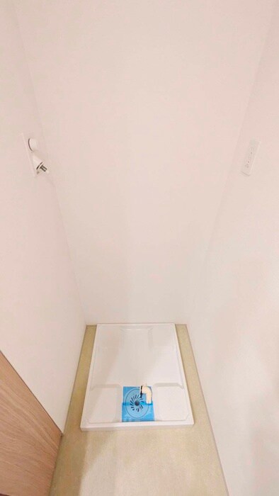 物件内観写真13　(洗濯機置場)