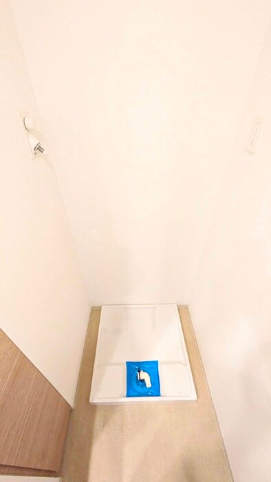 物件内観写真15　(洗濯機置場)