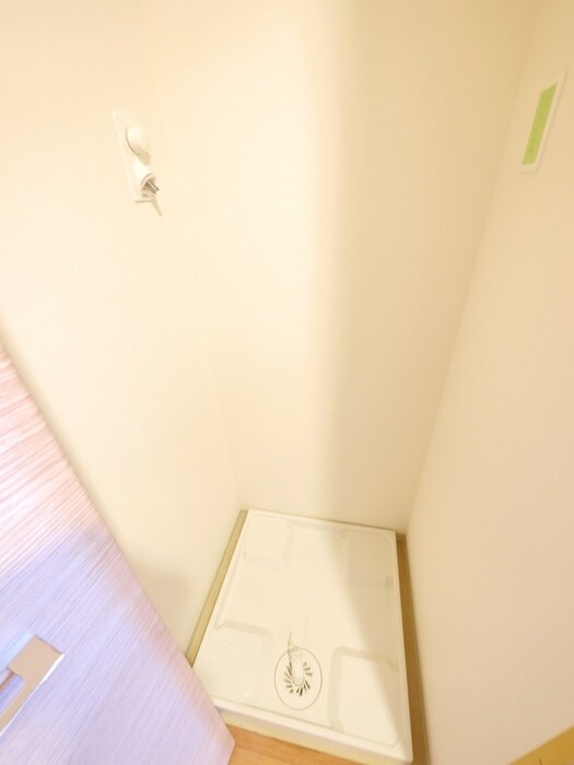 物件内観写真18　(洗濯機置場)