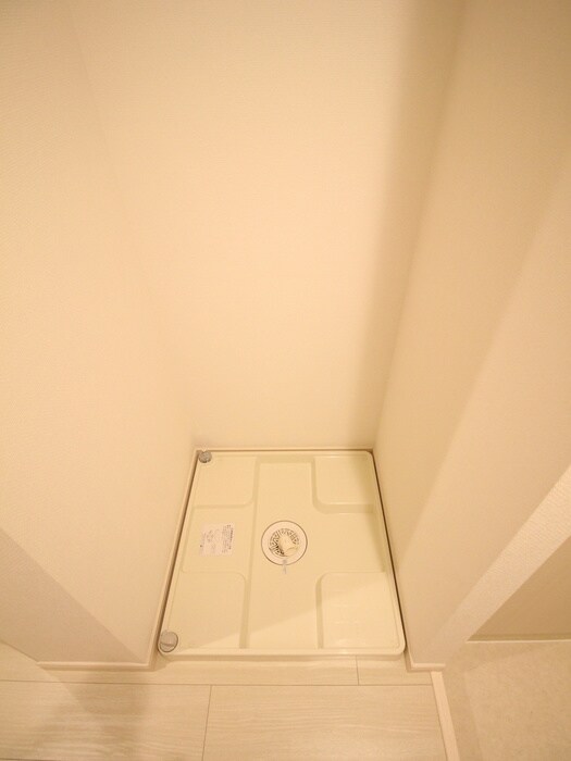 物件内観写真10　(洗濯機置場)