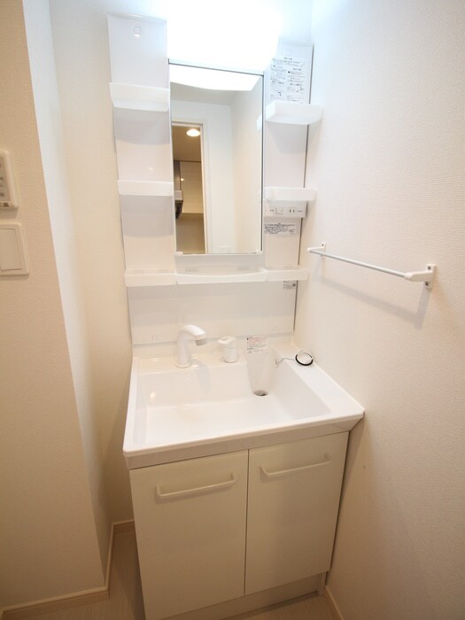 物件内観写真11　(洗面)