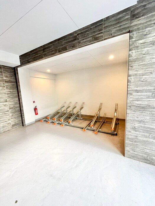 物件外観写真5　(駐輪場)