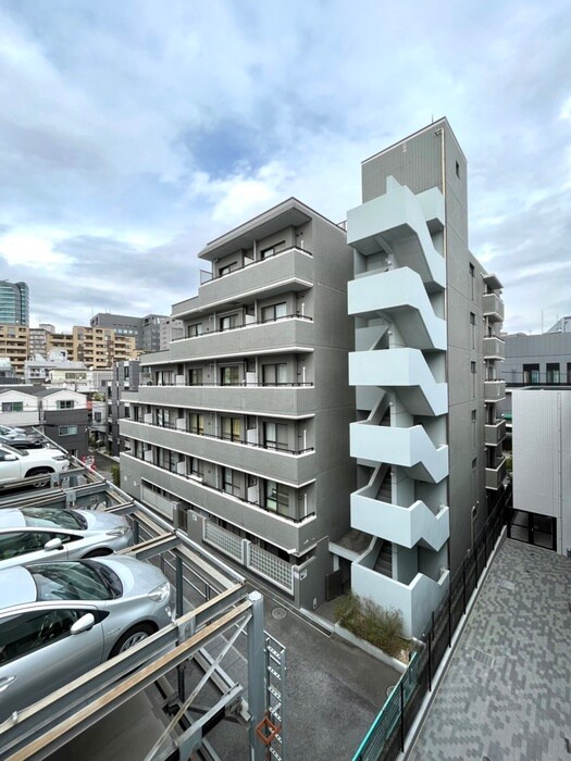 物件内観写真18　(室内からの展望)