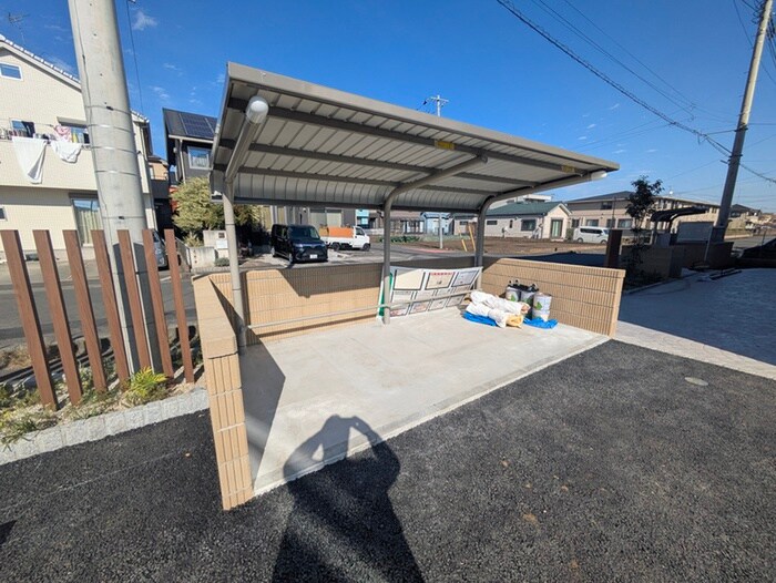 物件外観写真6　(駐輪場)