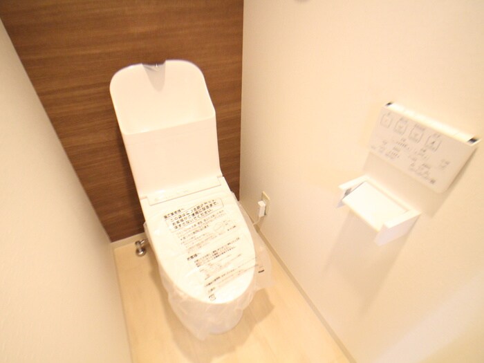 物件内観写真13　(トイレ)