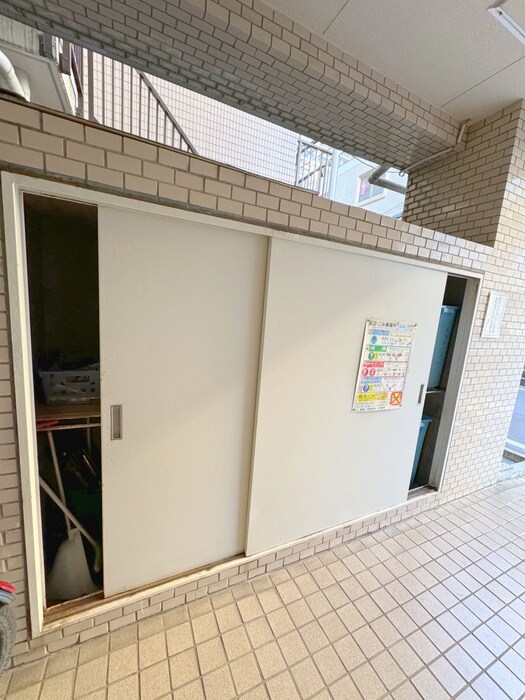 物件外観写真4　(建物設備)