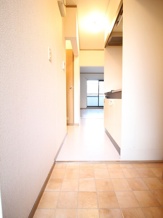 物件内観写真17　(玄関)