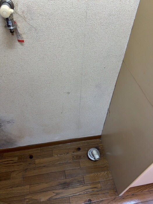 物件内観写真14　(洗濯機置場)