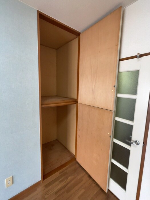 物件内観写真16　(収納)