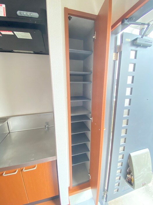 物件内観写真16　(靴箱)