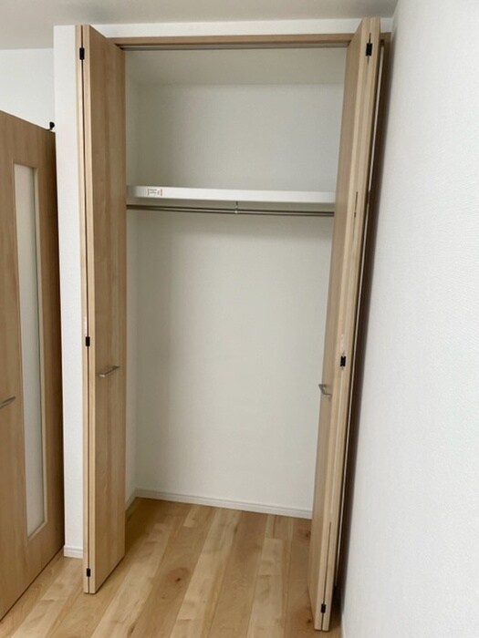 物件内観写真13　(収納)