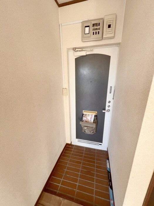 物件内観写真13　(玄関)