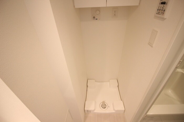 物件内観写真12　(洗濯機置場)