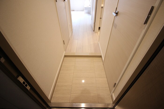 物件内観写真17　(玄関)