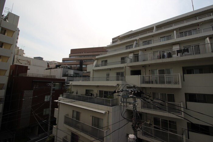 物件内観写真22　(室内からの展望)