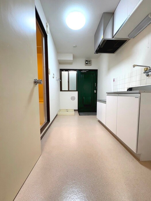 物件内観写真9　(廊下)