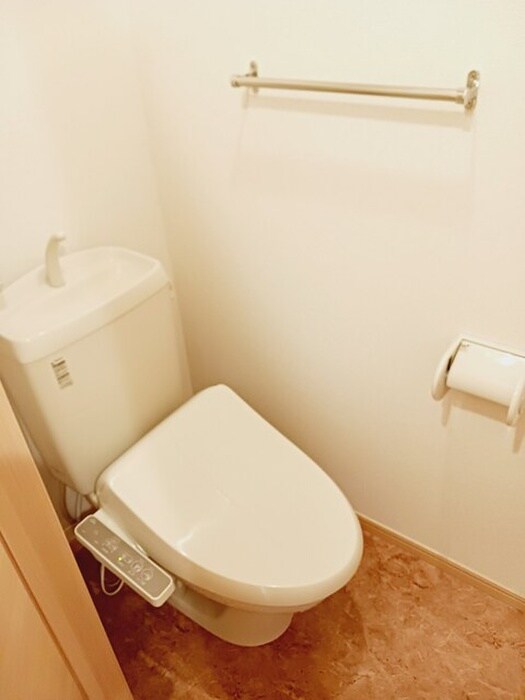 物件内観写真6　(トイレ)