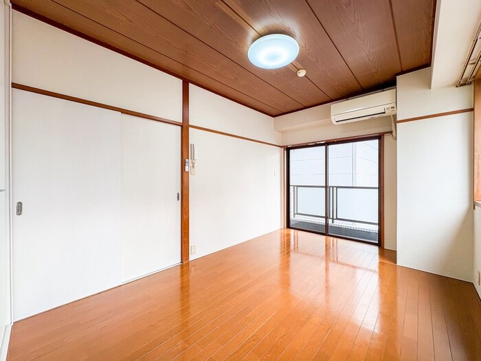 物件内観写真6　(居室)