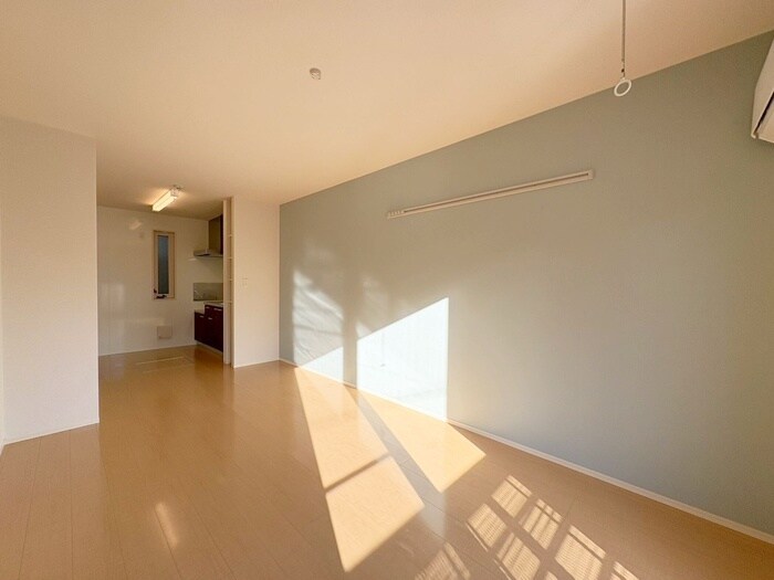 物件内観写真4　(居室)