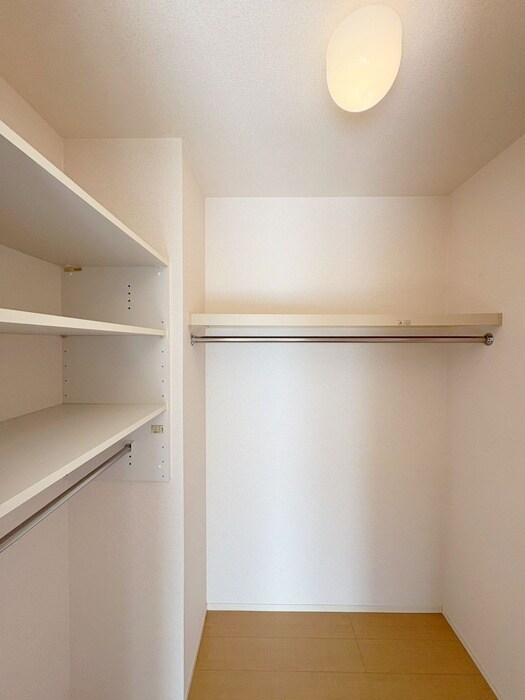 物件内観写真8　(収納)