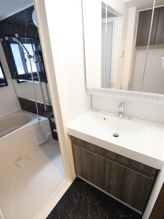 物件内観写真11　(洗面)