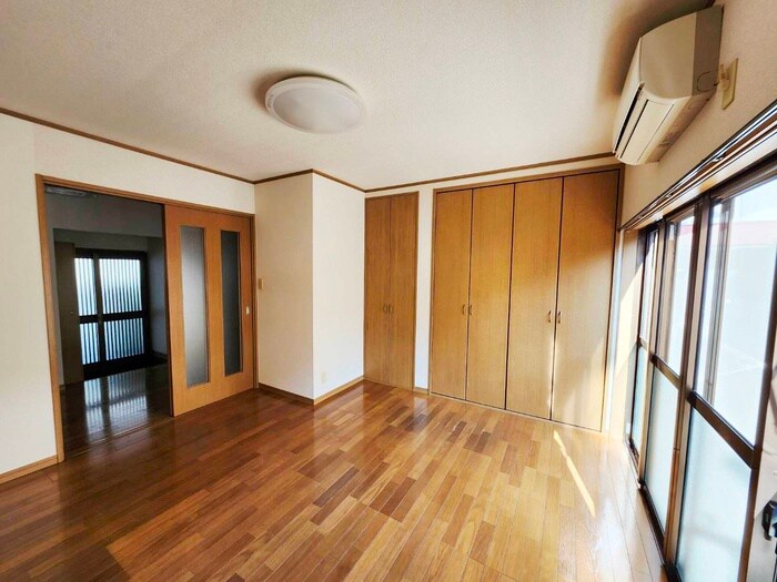 物件内観写真9　(居室)