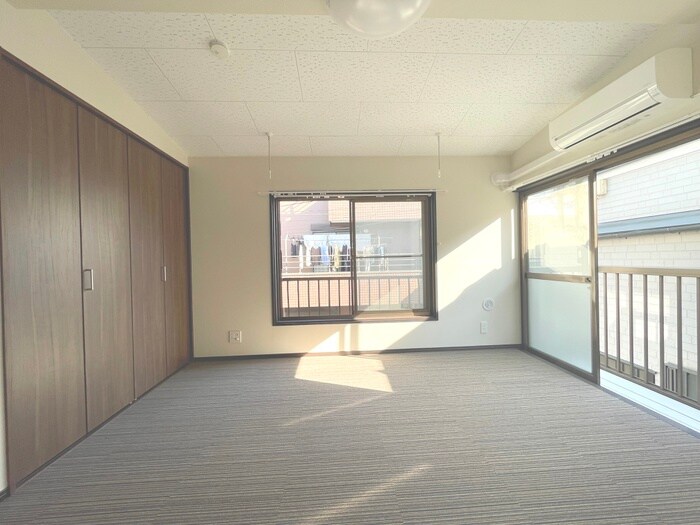 物件内観写真11　(居室)