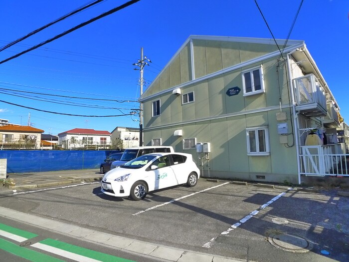 物件外観写真3　(駐車場)