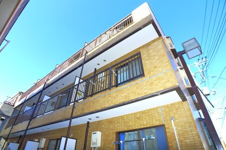 カザリヤマンション　Ｃ棟外観写真