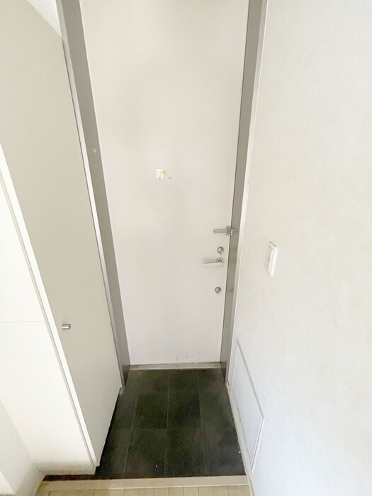 物件内観写真17　(玄関)