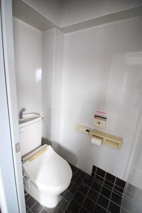 物件内観写真15　(トイレ)