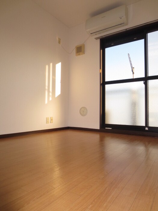 物件内観写真13　(居室)